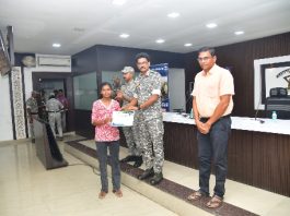 गडचिरोली पोलीस दलाच्या स्किलिंग इन्स्टिट्यूटतर्फे १८० प्रशिक्षणार्थ्यांचा निरोप समारंभ संपन्न