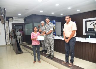 गडचिरोली पोलीस दलाच्या स्किलिंग इन्स्टिट्यूटतर्फे १८० प्रशिक्षणार्थ्यांचा निरोप समारंभ संपन्न