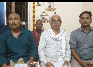 ‘समलैंगिक संबंध’ नव्हे, तर ब्लॅकमेलिंगमधून हत्या . कुटुंबीयांचा खळबळजनक दावा. प्रसिद्धीच्या घाईत काही माध्यमांनी सत्याकडे पाठ फिरवली; मोबाईल चॅटिंग व बँक व्यवहारांचे पुरावे सादर