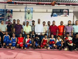राज्यस्तरीय बॉक्सिंग स्पर्धेसाठी गडचिरोली जिल्ह्याचा संघ रवाना ११ खेळाडू जळगाव येथे दाखविणार आपली ताकद; मान्यवरांकडून यशस्वी कामगिरीसाठी शुभेच्छा